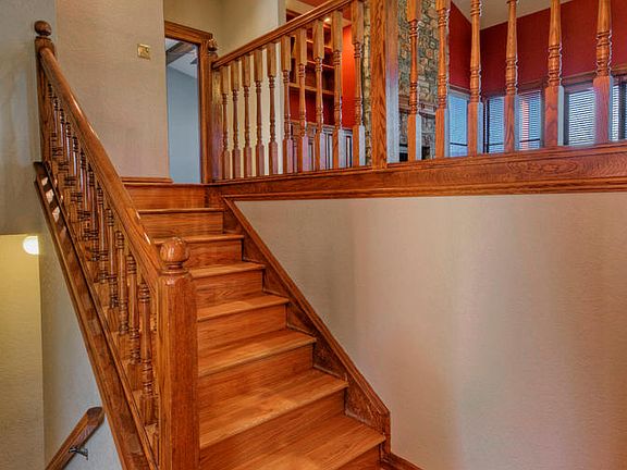 Entry at split level