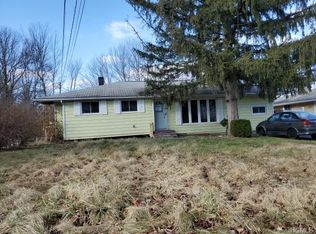 21 Lenape Rd, Newburgh, NY 12550