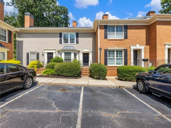 81 Mount Vernon Cir, Atlanta, GA 30338