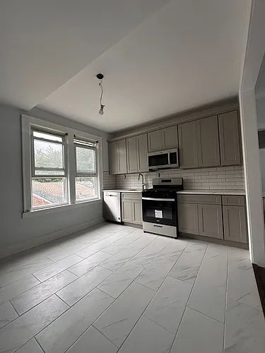 32 Greene Ter #2 Photo 1
