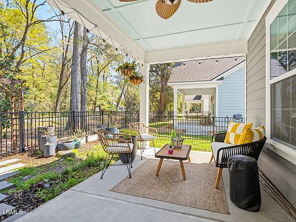 3rd image of 156 Baynard Rd