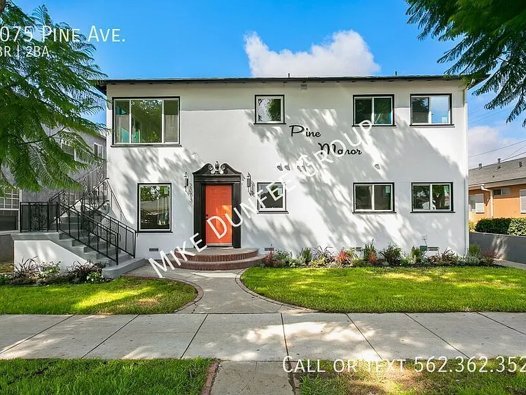 2075 Pine Ave — Photo 2