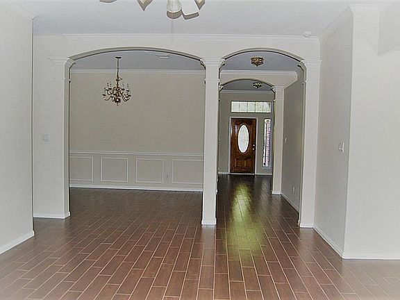 4th image of 1638 Candleston Ln