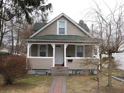 1st image of 11 Delisle Ave
