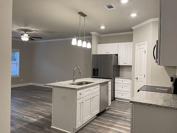 4th image of 4381 Fulson Dr #4