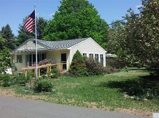 3 Catskill View Dr, Kinderhook, NY 12106