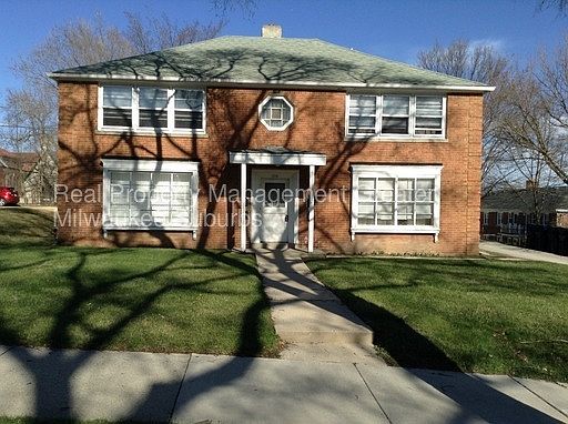 2nd image of 524 N 90th St APT 4