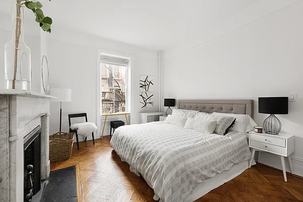 Sold by Compass | media 16