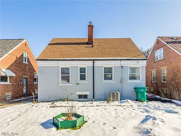 3rd image of 5728 South Blvd