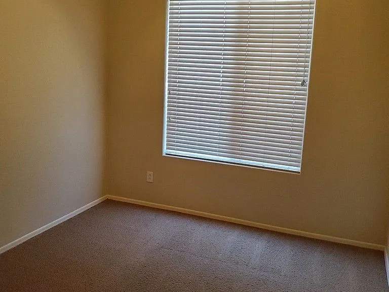 18055 W Vogel Ave — Photo 11