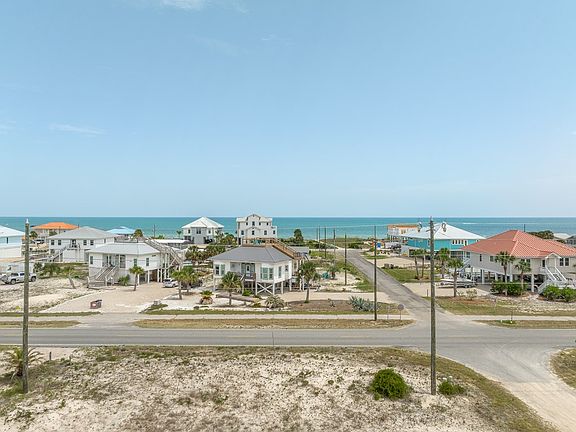 5th image of 901 E Gulf Beach Dr