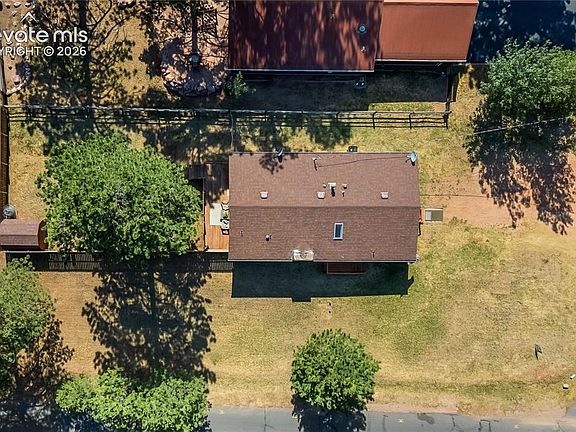 3rd image of 300 S Fairview St
