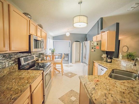 4th image of 263 Pleasant Gardens Dr