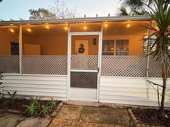 196 Loquat Ln, Port Orange, FL 32127