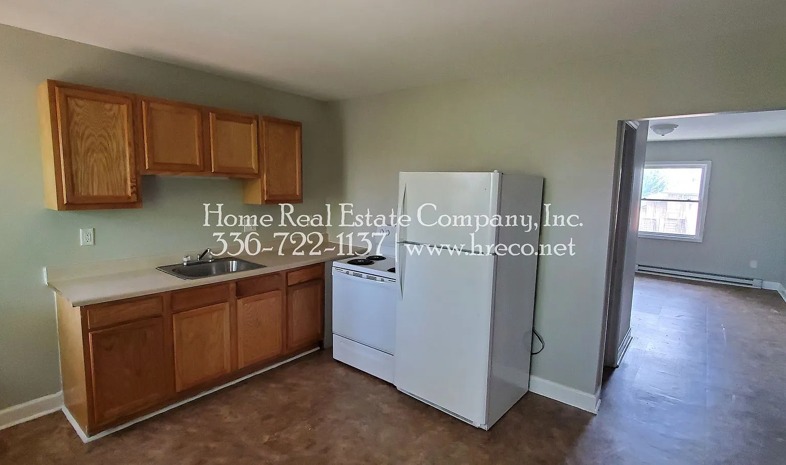 Cambridge Apartments | 2334 N. Cherry Street Apt D — Photo 4
