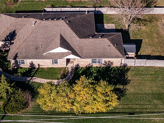 2nd image of 1501 Rockleigh Rd