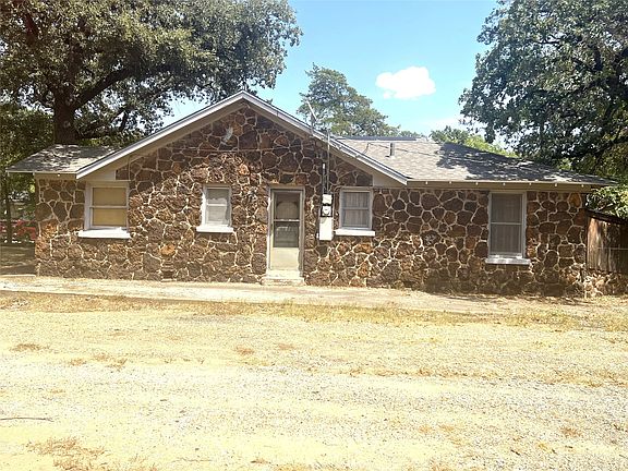 2nd image of 2336 Carnation Ave