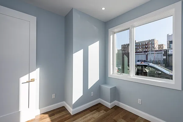 Rented by Nooklyn NYC LLC | media 4