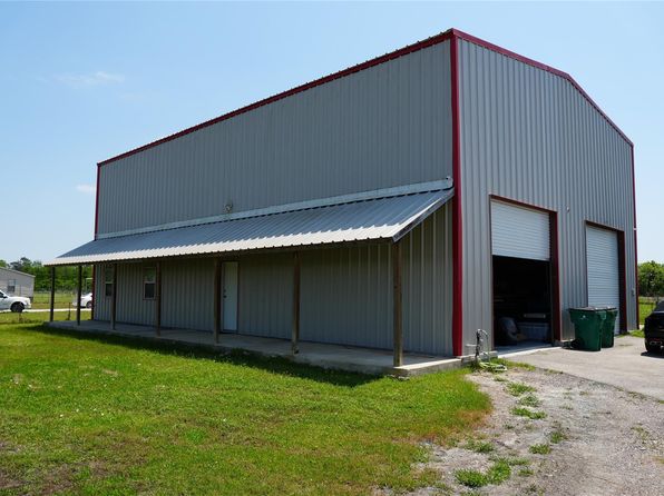 8417 Los Robles Ave, Alvin, TX 77511