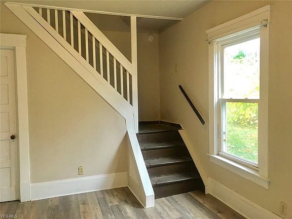 5th image of 2166 W 8th St #3