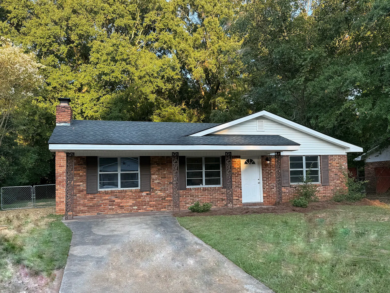 4 bed, 1470 sqft, $1,400 — Photo 1