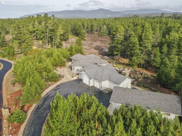 5200 Dunewood Dr, Florence, OR 97439