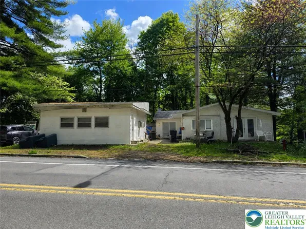 869 N 1st St, Lehighton, PA 18235