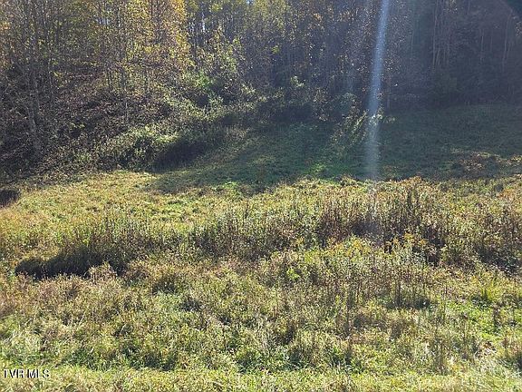 3rd image of Miller Rd