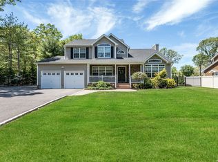 108 Main Ave, Centereach, NY 11755