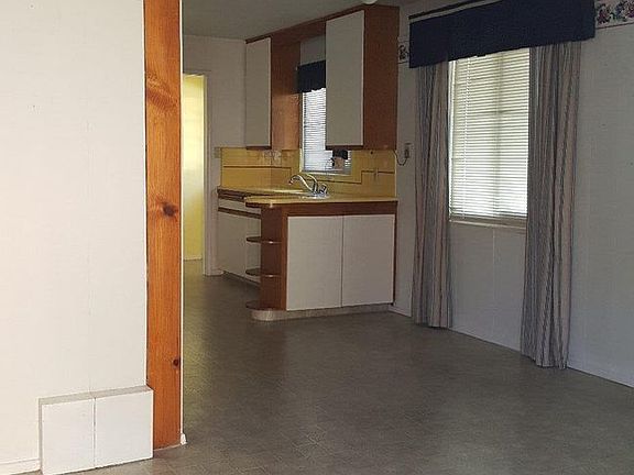 5th image of 201 E Terrace Dr