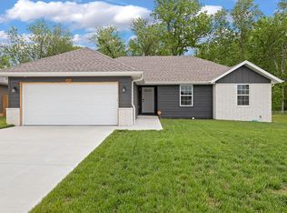 1050 S Meteor Ave, Springfield, MO 65802