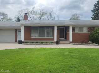36627 Haverhill St, Sterling Heights, MI 48312