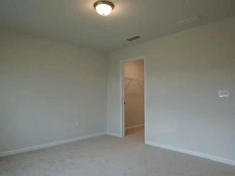 806 McKenzie Park Ter — Photo 29