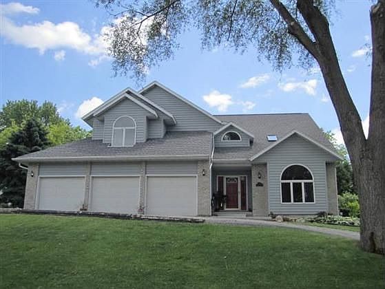 1st image of 1443 Hiawatha Dr