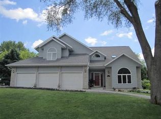 1443 Hiawatha Dr, Beaver Dam, WI 53916