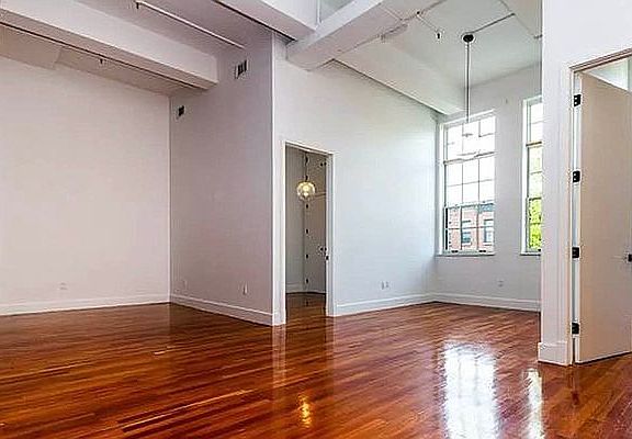 2nd image of 178 Bainbridge St #208