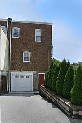 2nd image of 403 S Lincoln St