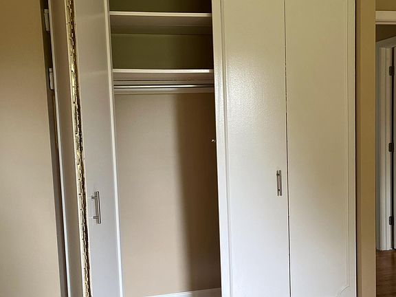 5th image of 5483 Vicaris St