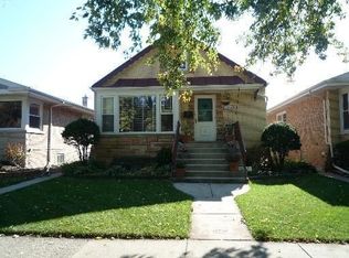 7040 29th St, Berwyn, IL 60402