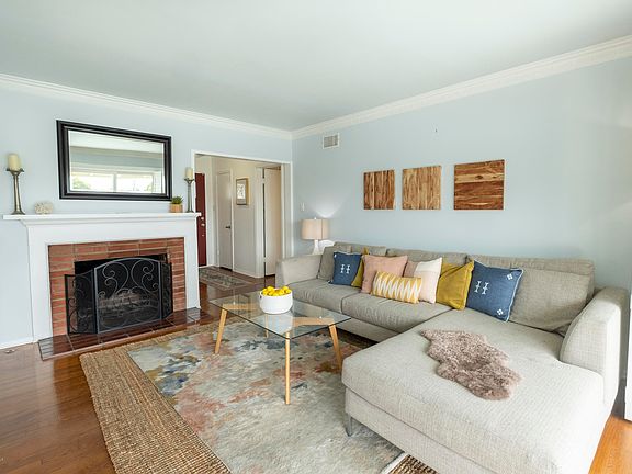 4th image of 2428 Charnwood Ave
