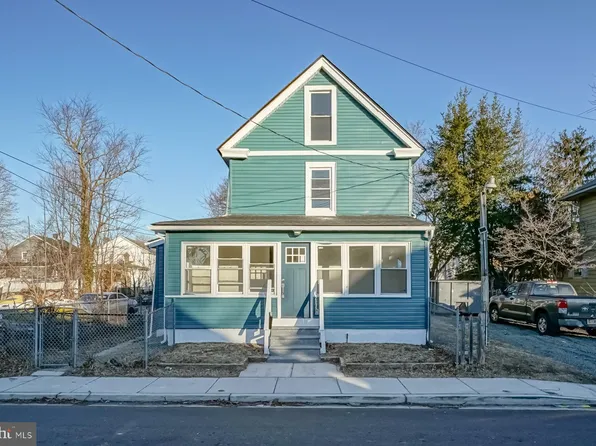 235 W Washington St, Paulsboro, NJ 08066