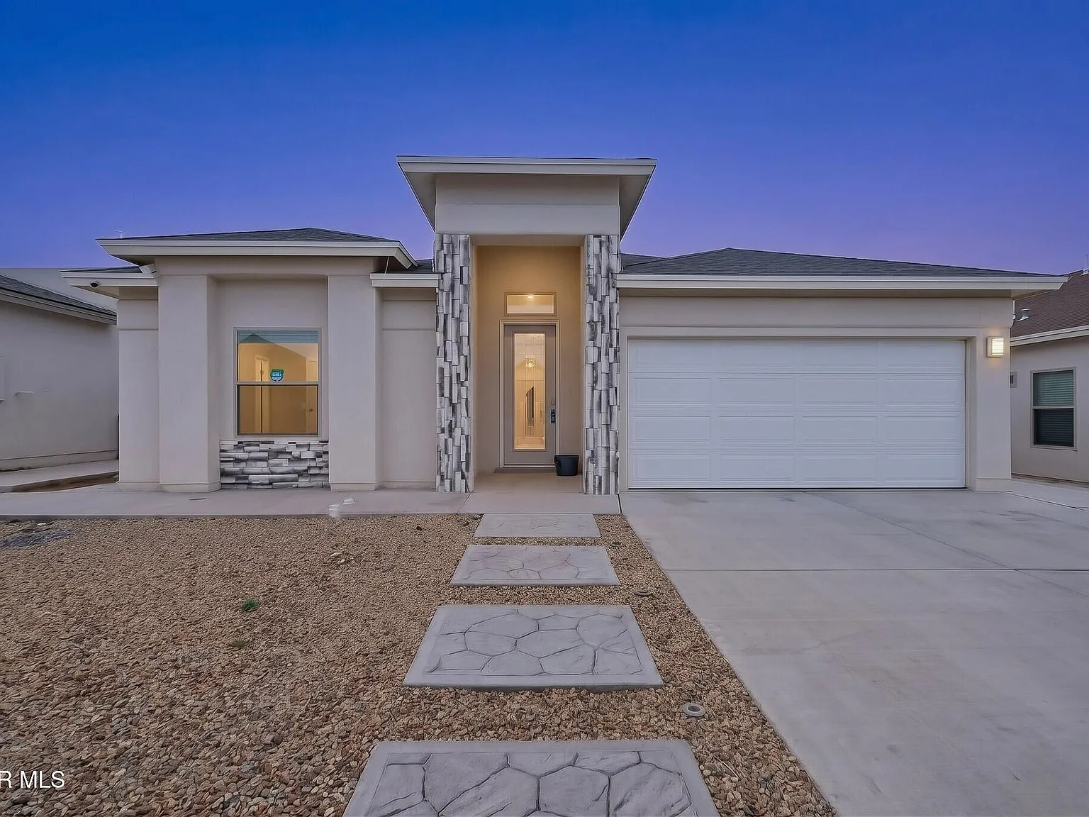4 bed, 3.0 bath, 1994 sqft, $2,400 — Photo 1