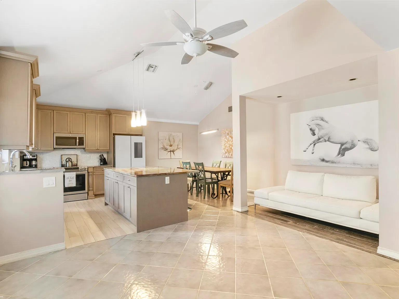 3 bed, 2.0 bath, 1599 sqft, $6,500 — Photo 2