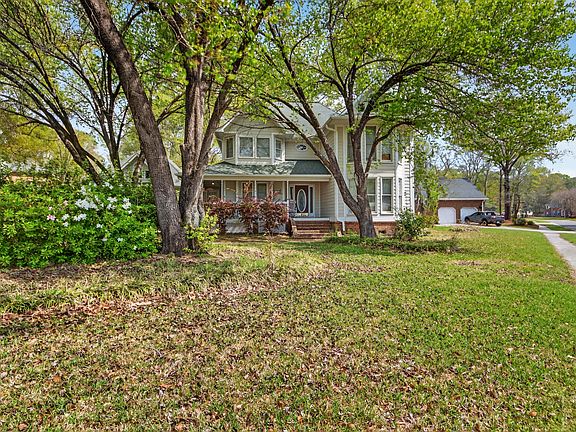 2nd image of 100 Prentice Cir