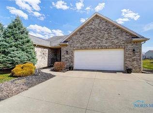 5844 Mitchaw Rd, Sylvania, OH 43560