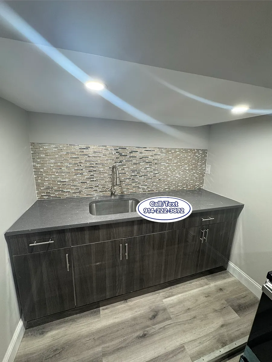 Building Photo - 157 Voss Ave #1