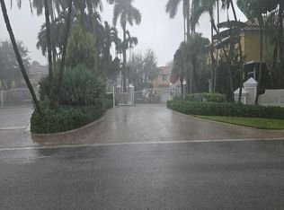1752 E Trafalgar Cir, Hollywood, FL 33020