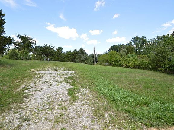 2nd image of 2743 Worthington Way