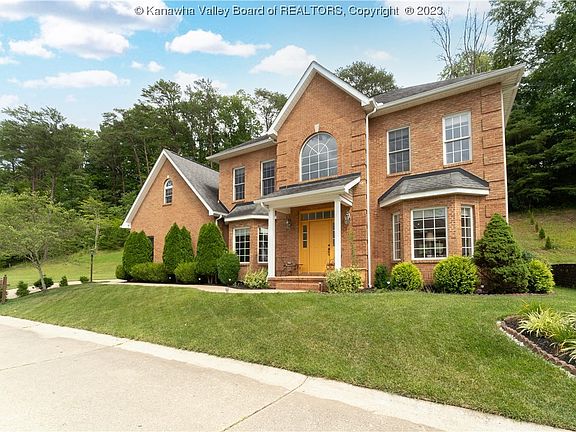 2nd image of 219 Southern Woods Dr