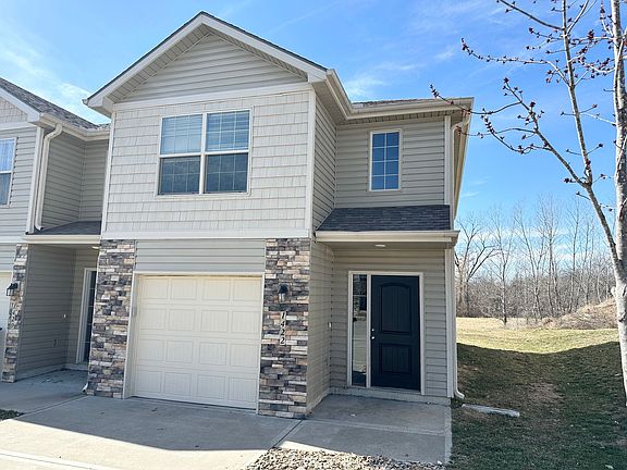 2nd image of 1422 NE Mary Ct